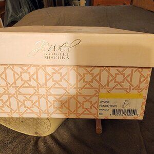 Size 6 1/2 Jewel Badgley Mischka womens shoes